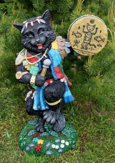 Садовая фигура "Кот-шаман"